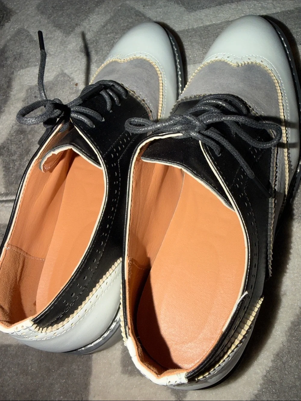 Men’s sz 11 wingtip dress shoes / NEW